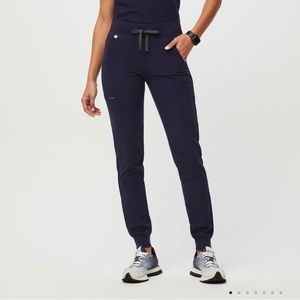 Women’s Figs Zamora Joggers